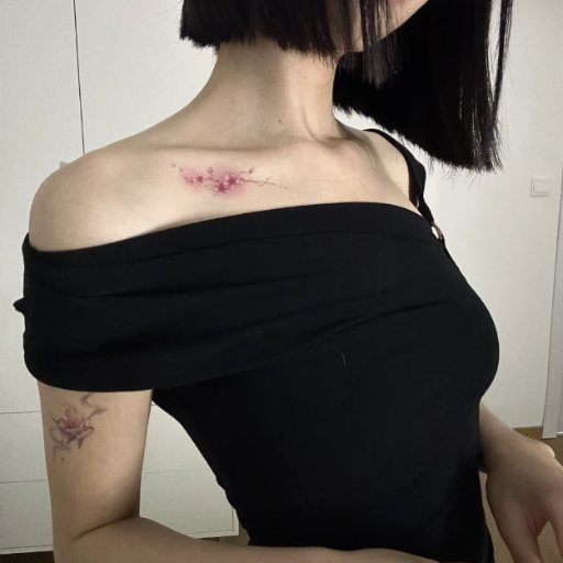 What are some unique small tattoo ideas for women (1)